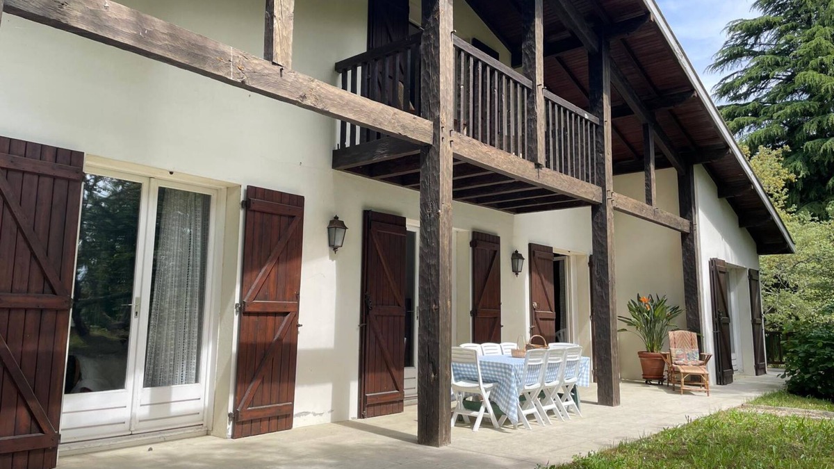 Gailleres House | Charming family home with swimming pool and wooded garden in the Landes region of France