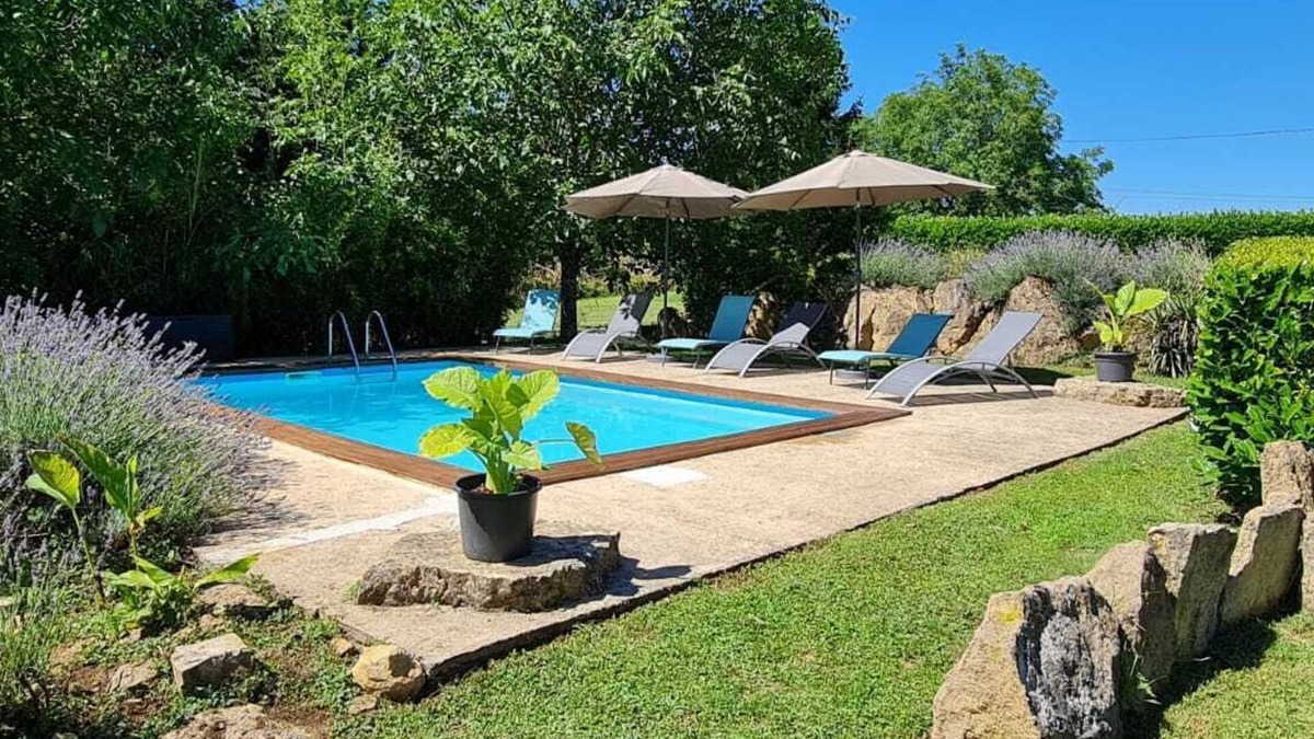 Corgnac-sur-l'Isle House | Charming farmhouse with swimming pool in the Périgord countryside