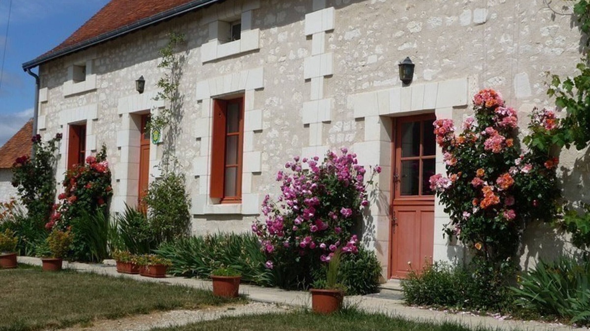 Saint-Senoch Cottage | Charming Farmhouse Retreat, Near Loches, with Garden & Fireplace