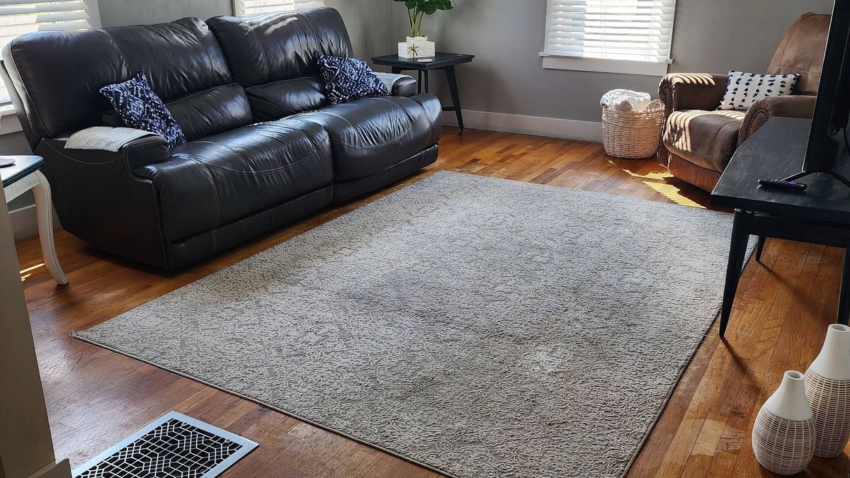 Geneseo Other | Charming farmhouse in town- Dog friendly