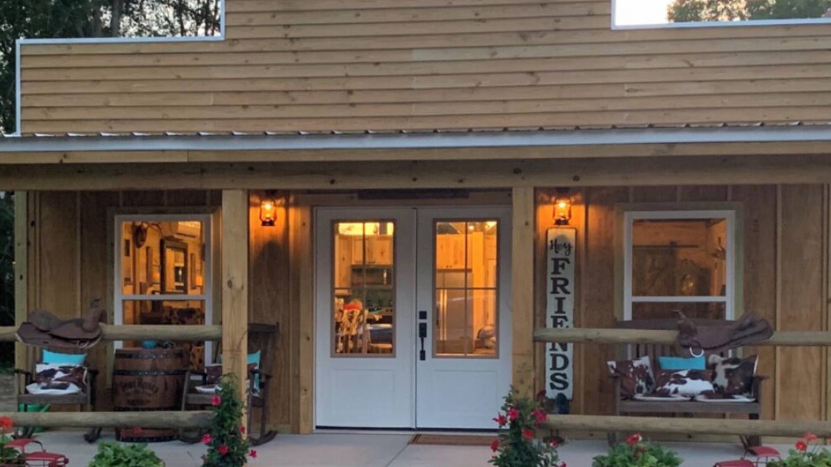 Brantley Other | Charming farmhouse in delightful Brantley with AC