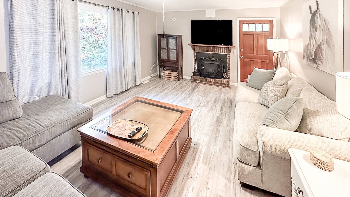 Troy Other | Charming farmhouse nestled within the breathtaking Uwharrie National Forest!