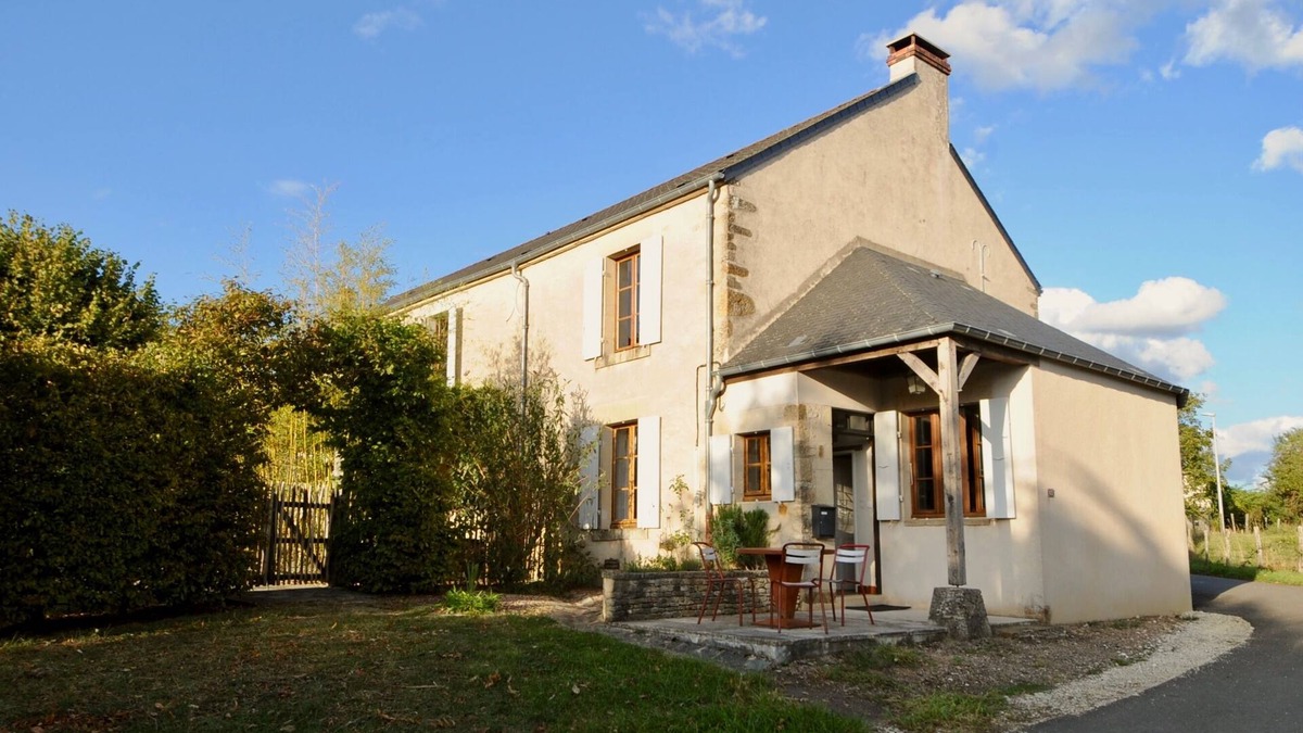 Saizy Other | Charming Farmhouse with Private Garden, Terrace & Large Courtyardn8 p/3 bedrooms