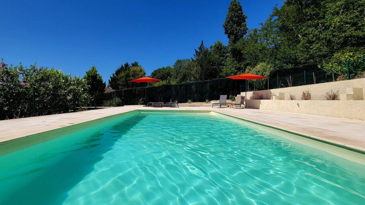 La Sauvetat-du-Dropt House | Charming cottage with pool, air-Con, views & high speed WiFi