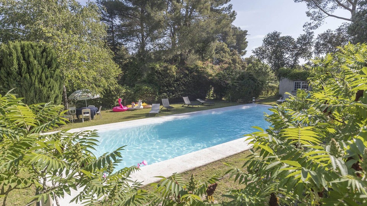 Saint-Etienne-du-Gres House | Charming 18th century farmhouse and exceptional garden near Saint Rémy de Provence