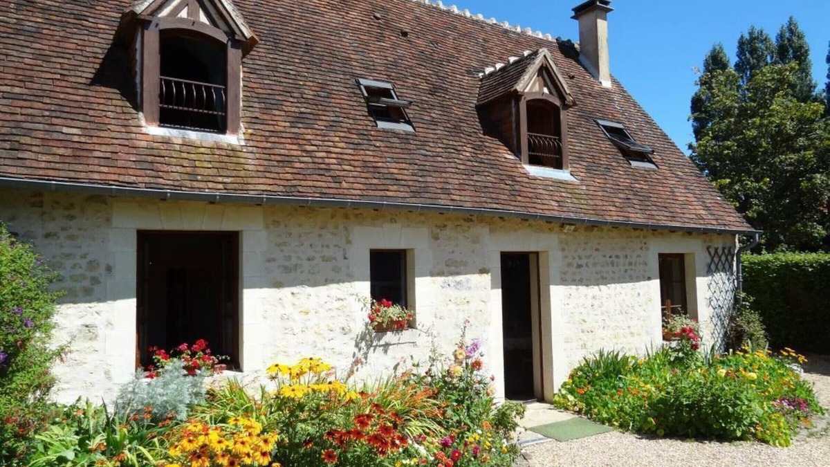 Saint-Jouin-de-Blavou Cottage | Charming Normandy Cottage: Spacious Garden, Fireplace, Enjoy Nature, Near La Perrière, Pet-Friendly