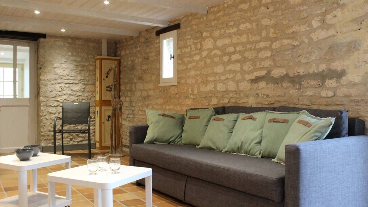 Saint-Pierre-d'Oleron House | Charming House with Garden near St Pierre and Beaches – Sleeps 5, Modern Amenities