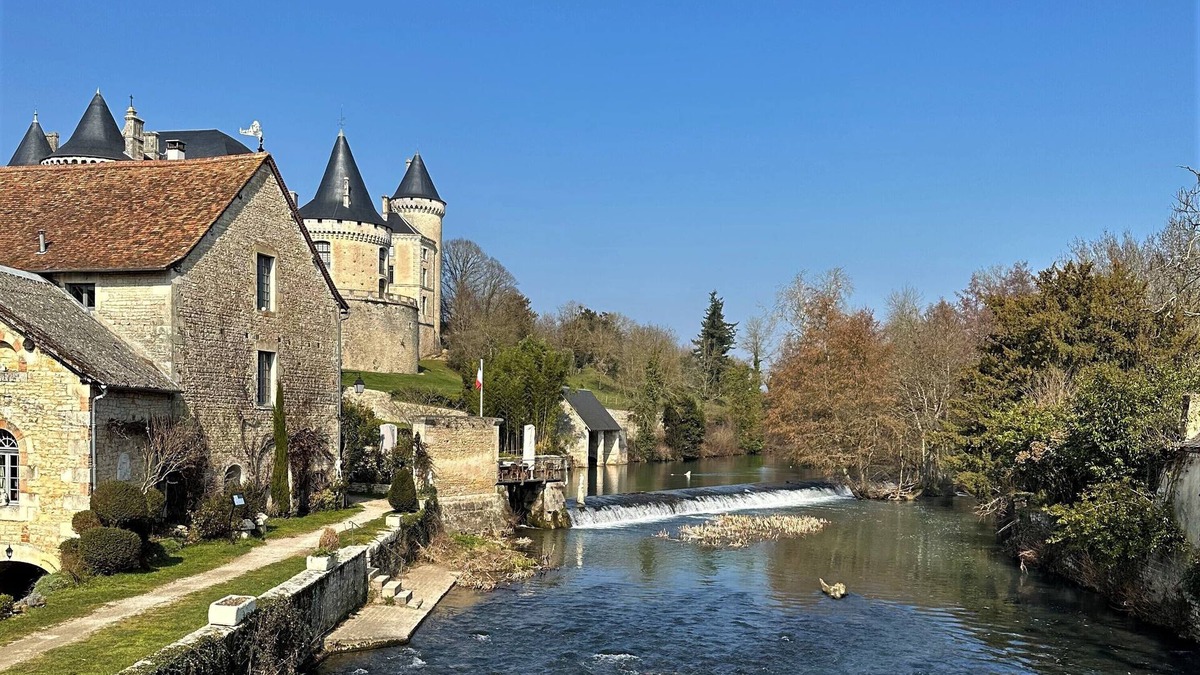 Verteuil-sur-Charente House | Charming and cozy cottage by the Charente river