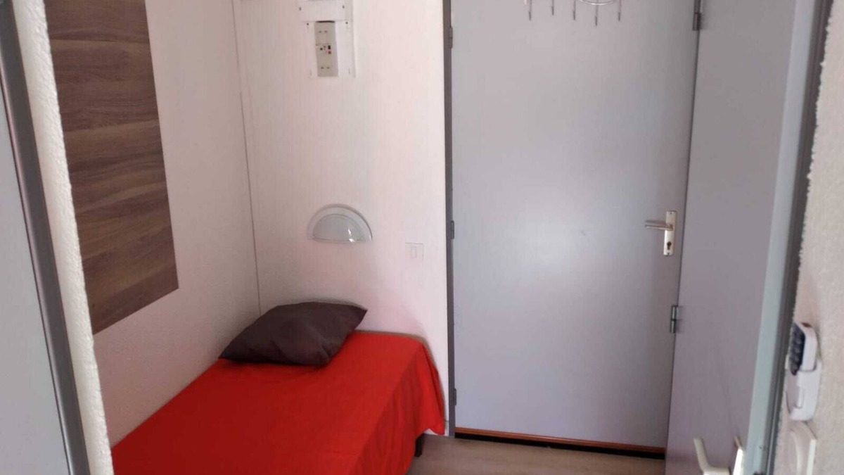 Lamalou-les-Bains Apartment | charming free wifi studio, 10 minutes from the thermal baths