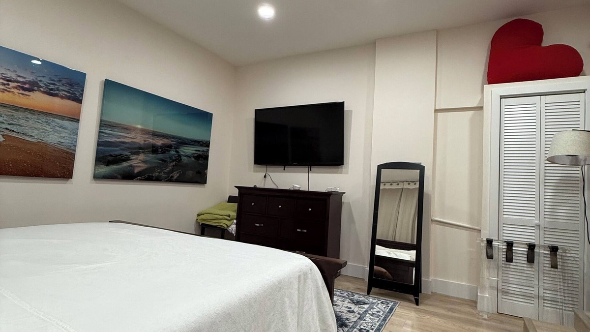 West Little River Apartment | Charming fully furnished studio in Miami’s awesome Little River