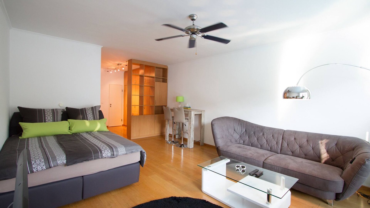 Wilmersdorf Apartment | Charming Furnished City Apartment near Ku'damm