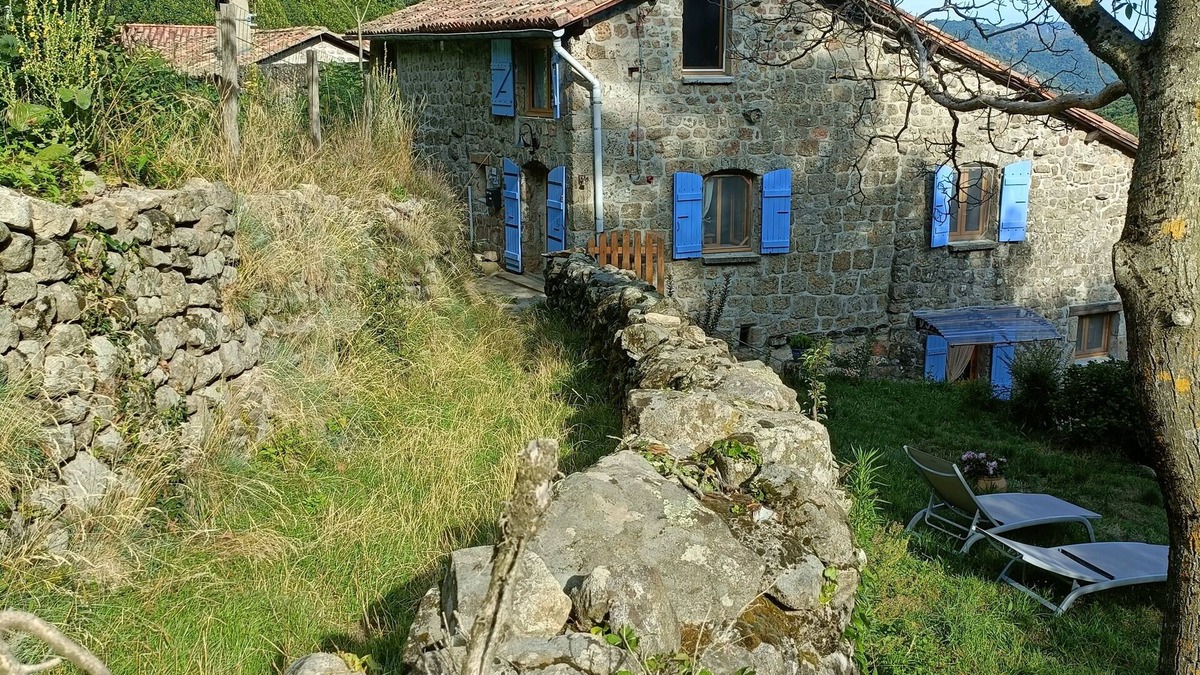 Burzet Apartment | Charming gîte studio in Ardèche verte