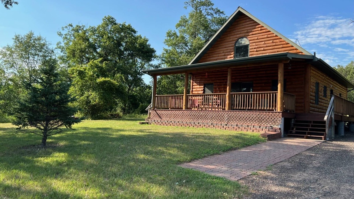 Webster Cabin | Charming Getaway Nestled in the Heart of the North Woods!