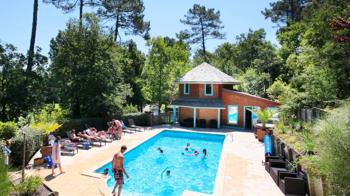 Messanges Cottage | Charming gite for 2 to 4 people with swimming pool and jacuzzi. Dogs welcome.