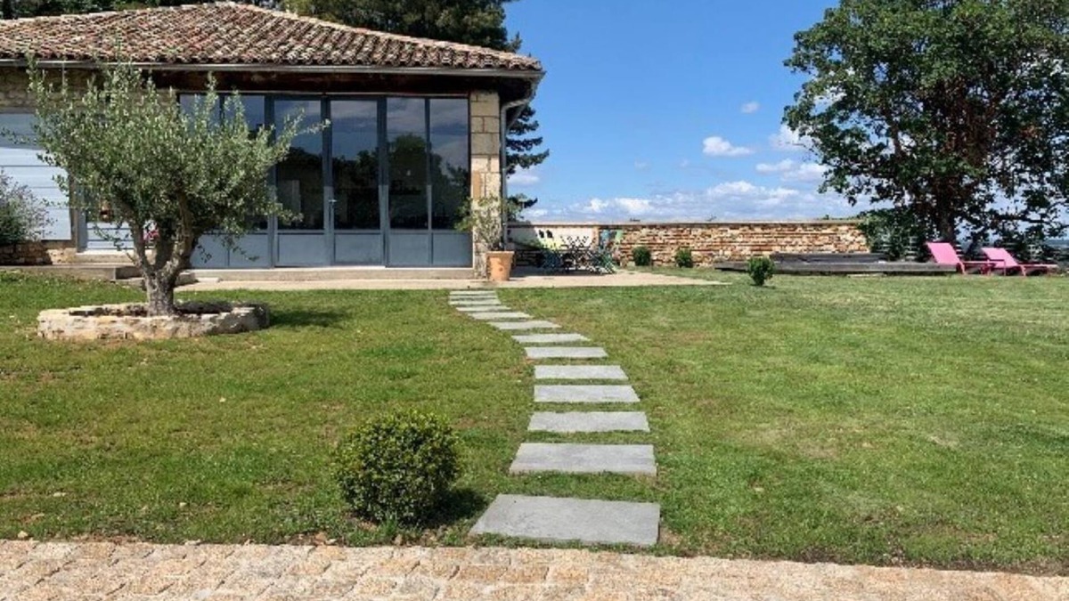 Anse Cottage | Charming gîte for 6 people, panoramic view, near Lyon and the Beaujolais region