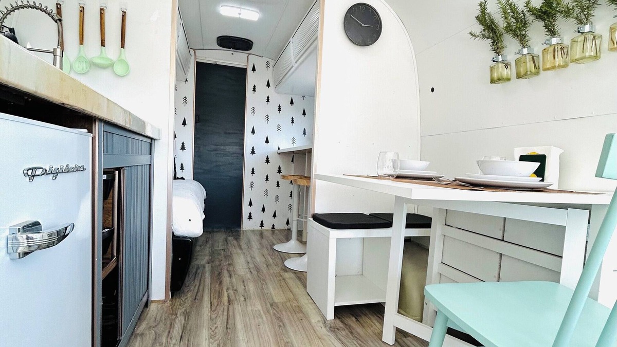 La Presa House | Charming Glamping - Stay in Style: Airstream + Views in Spring Valley