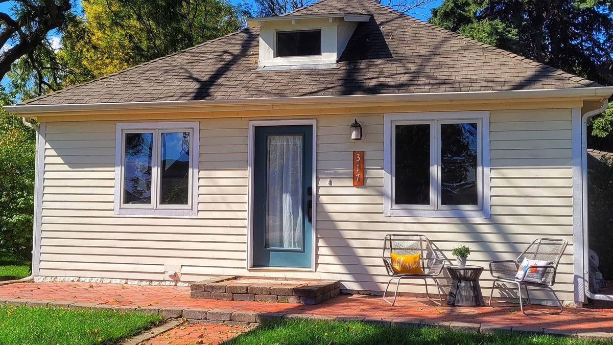 Gretna House | Charming Gretna Bungalow Between Omaha and Lincoln