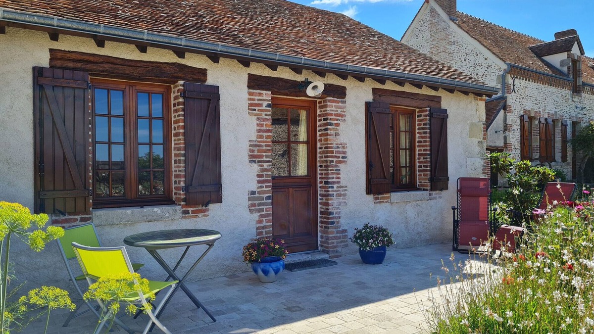 Bonnee Bed & Breakfast | Charming ground floor Volière suite, private parking