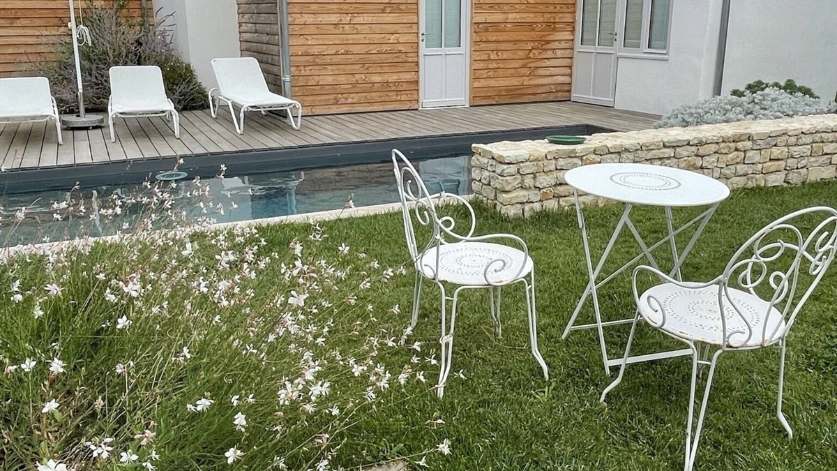 Loix House | Charming guest house plus independent bedroom with private pool on the Ile de Re
