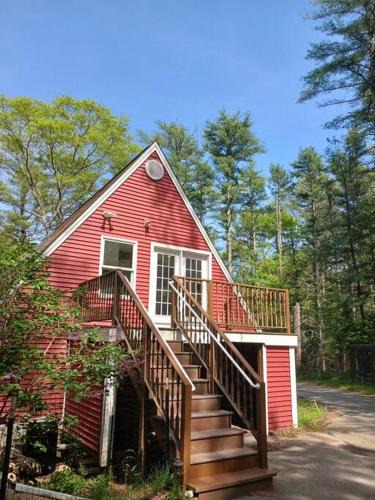 West Kingston Apartment | Charming Guest House!