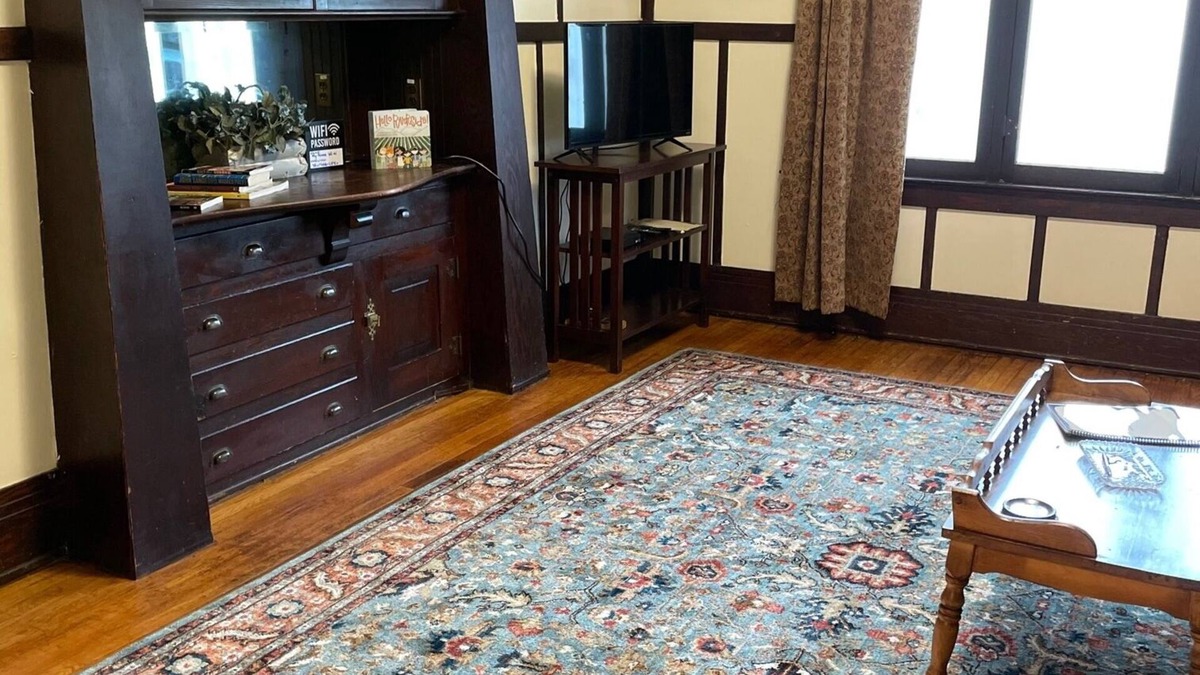 Downtown Riverside House | Charming Guest House