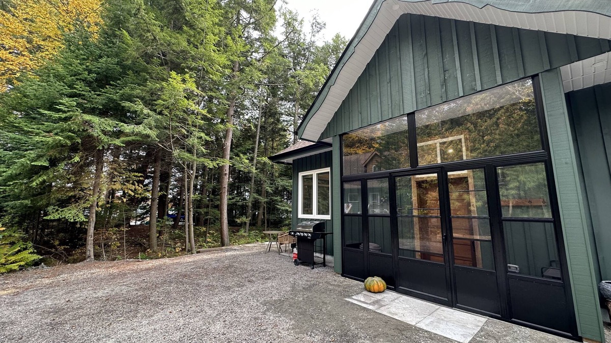 Kearney Cabin | Charming Guesthouse for a romantic getaway!
