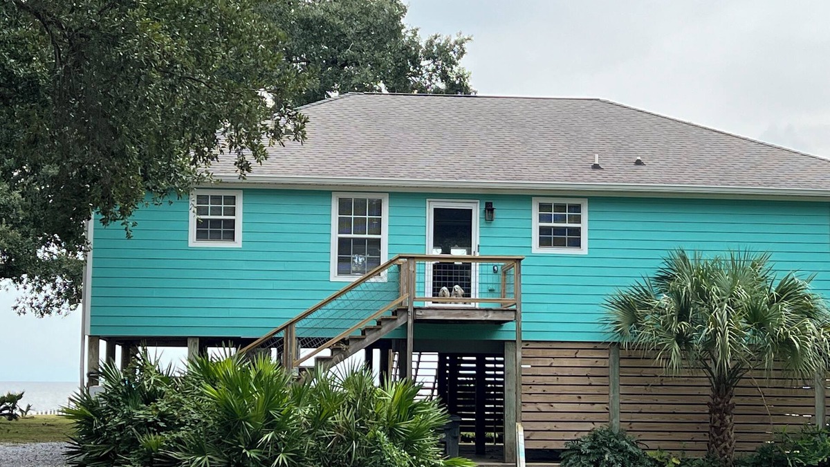 Ocean Springs House | Charming Gulf Front pet-friendly 2-bedroom house in Ocean Springs with WiFi