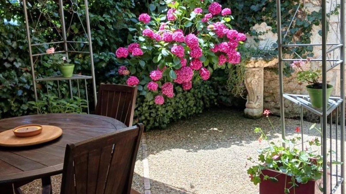 Brantome-en-Perigord Apartment | Charming house in Brantôme, pets allowed, parking included