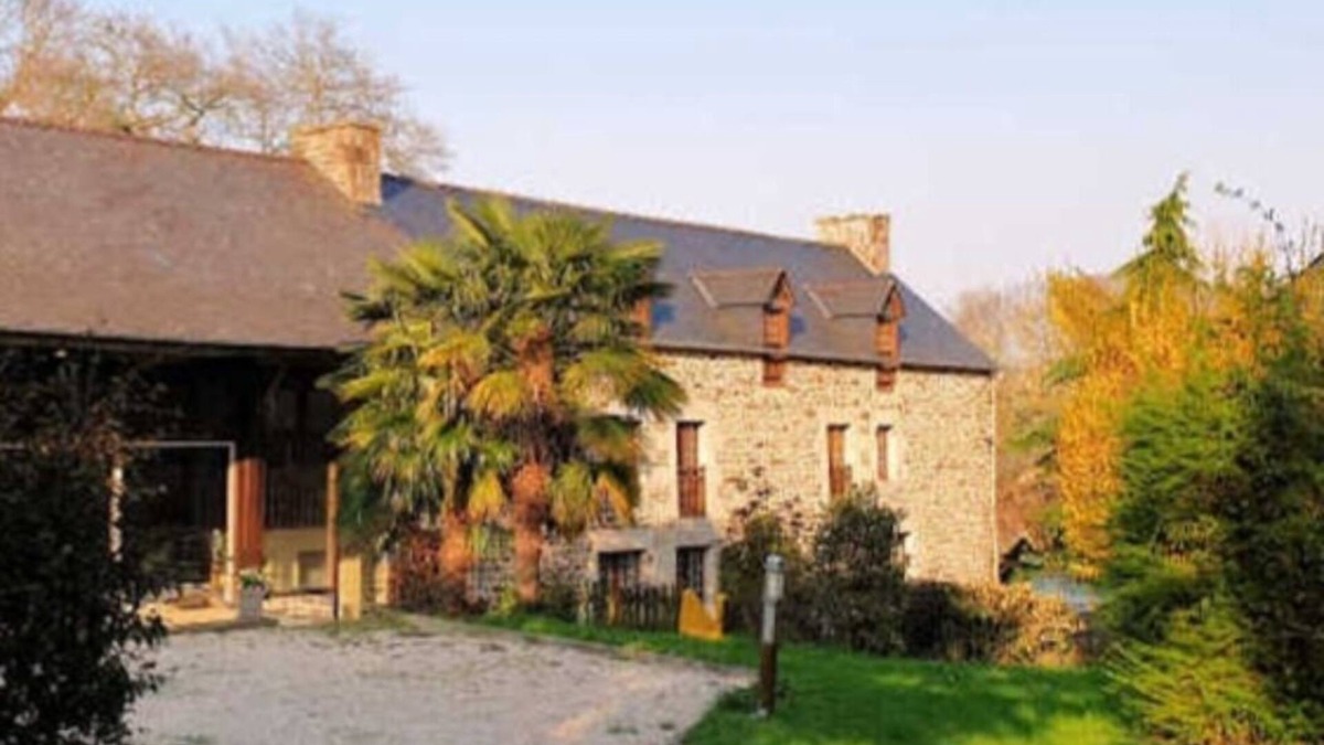 La Vicomte-sur-Rance House | charming house with heated pool near Dinan/Dinard/St Malo