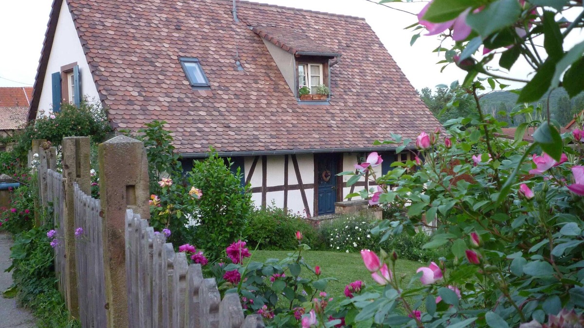 Furchhausen House | CHARMING half-timbered house, lovely English-style GARDEN Near Saverne