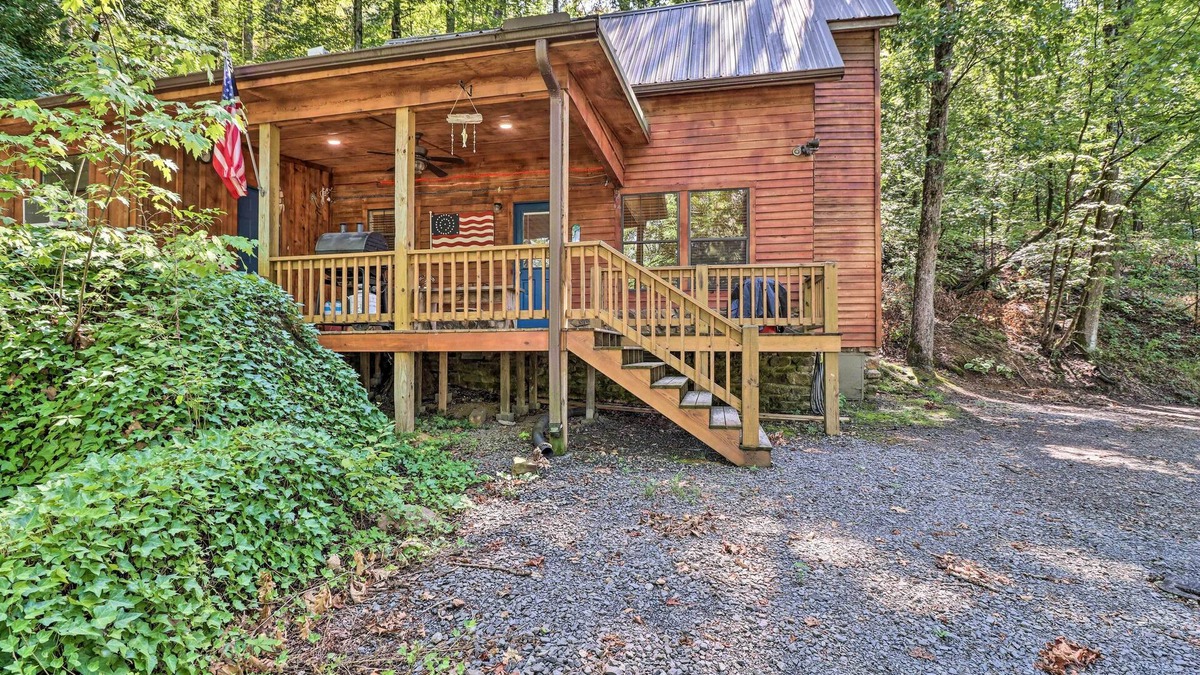Higden Cabin | Charming Higden Cabin Near Greers Ferry Lake!