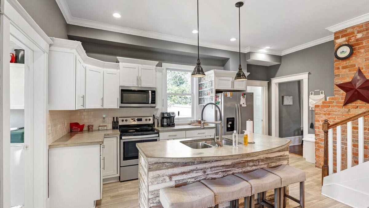 Carthage Apartment | Charming Historic Home in Downtown Carthage – Walk to Coffee, Breweries & More!