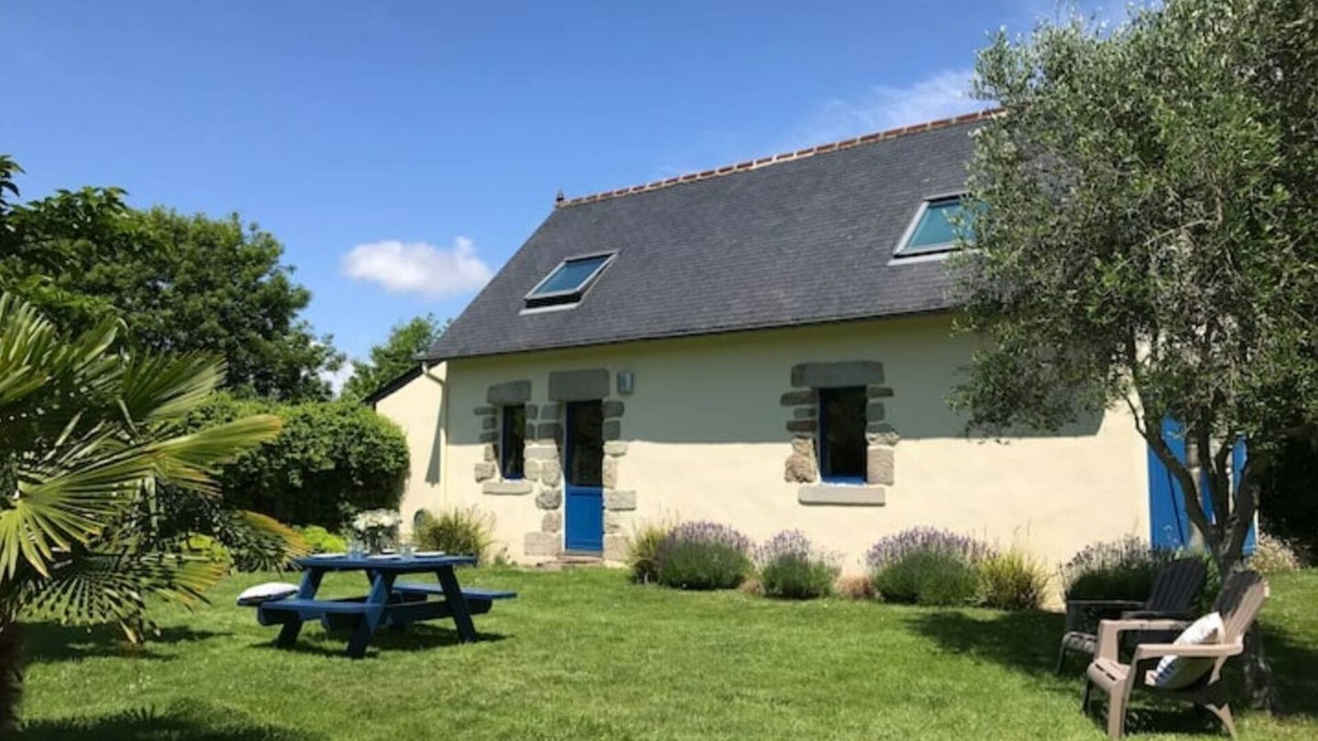 Plomeur House | Charming house PLAGE de TRONOEN: countryside by the sea and absolute peace and quiet!