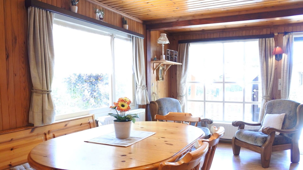 Han-sur-Lesse Ski Chalet | Charming holiday chalet located in a private estate with fenced garden