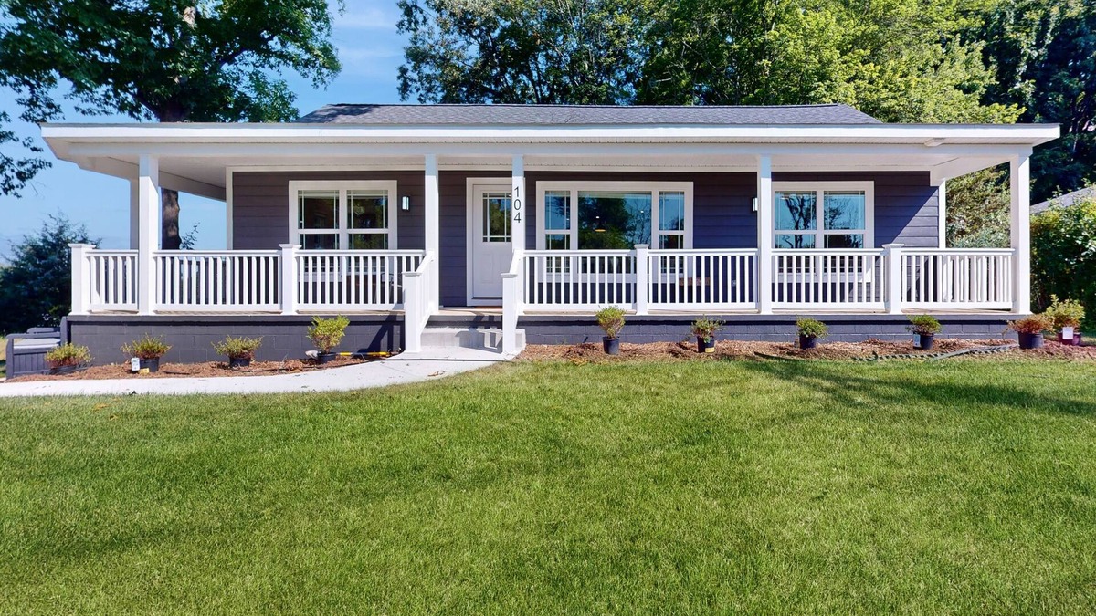 Pilot Mountain House | Charming home, dog friendly, with great location and mountain views