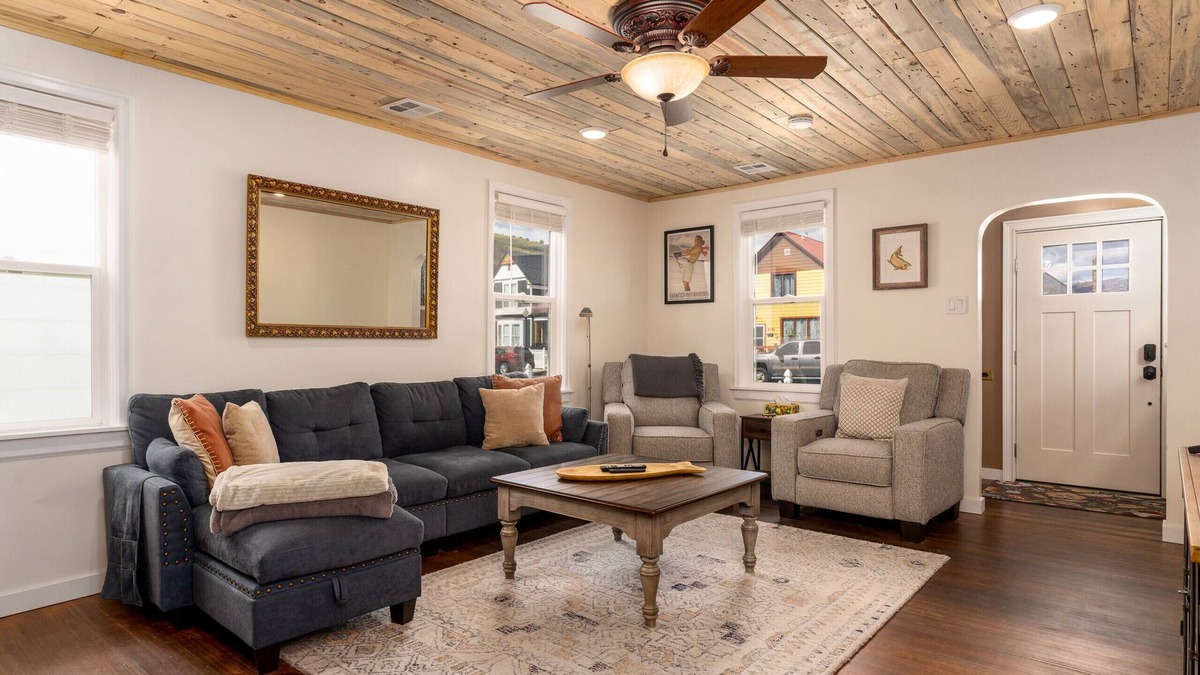 Anaconda Ski Chalet | Charming Home in the Heart of Anaconda