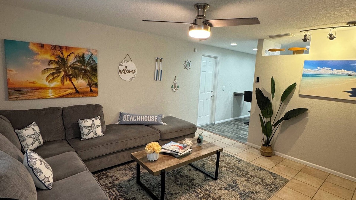 Trailer Estates House | Charming home near Anna Maria Island with Jacuzzi