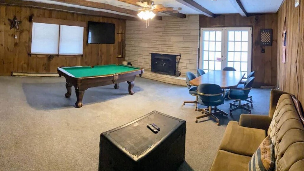 Stafford House | Charming home near Hatfield McCoy trails in Gilbert - Horsepen Creek Retreat