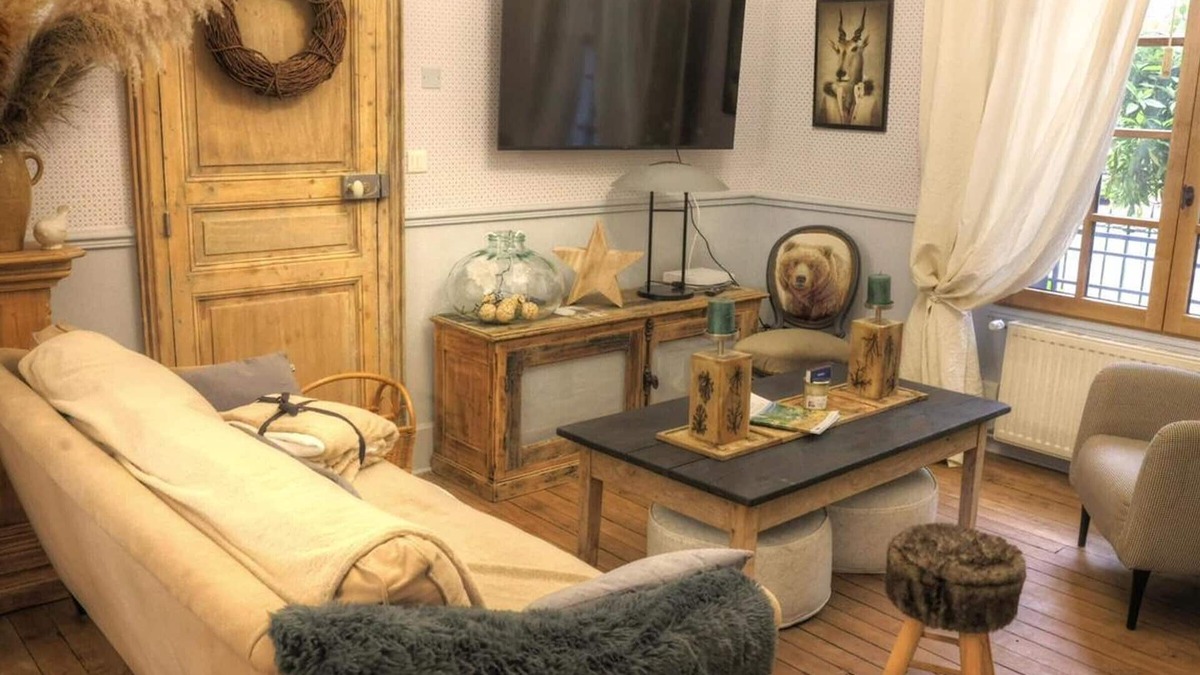 Moulins Cottage | Charming Home Near Historic Center with Modern Comfort, Terrace, and Family Amenities