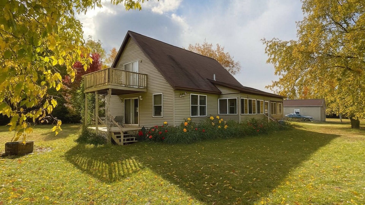 Mesick House | Charming home near Skii Resorts, great for hunting trips, kayaking, hiking & ORV