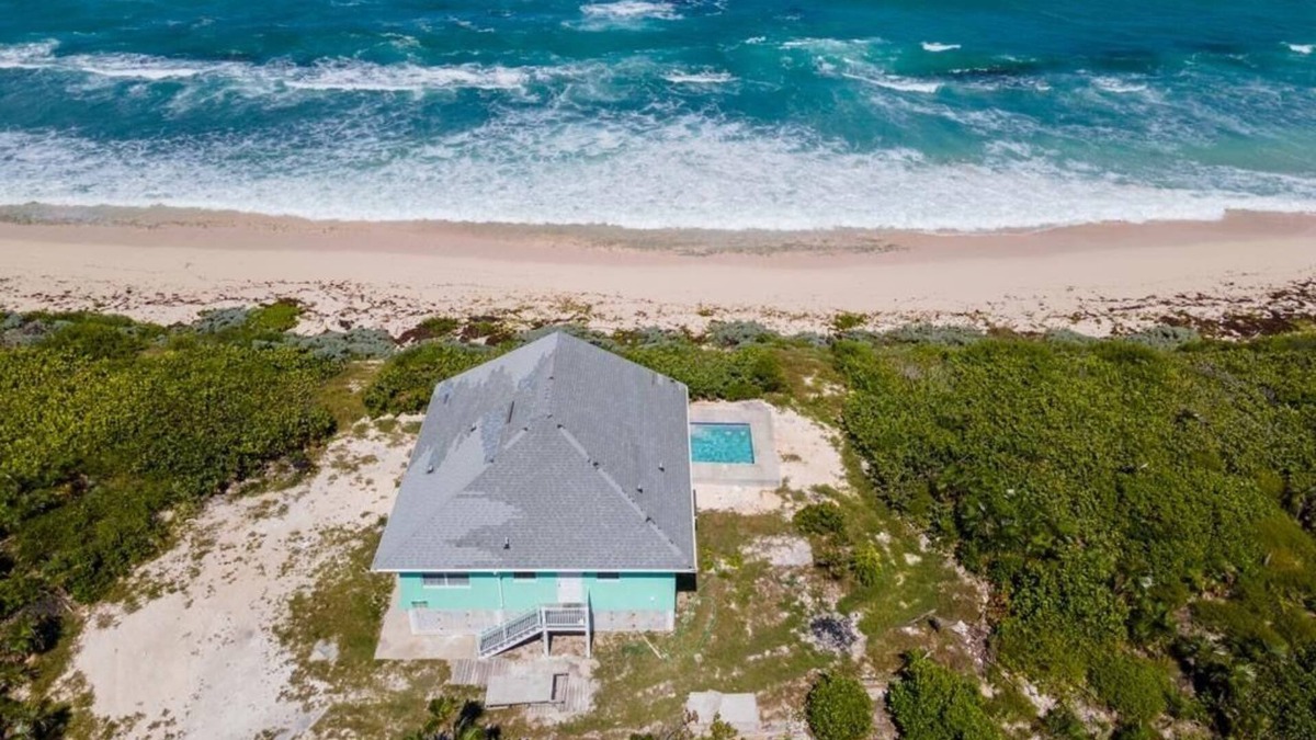 Long Island House | Charming home overlooking the Ocean