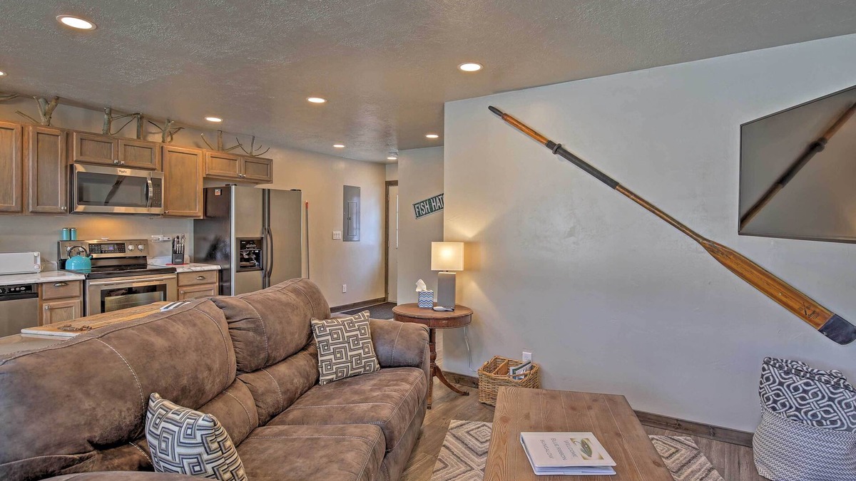 West Yellowstone House | Charming Home - 1 Mi to Yellowstone National Park!