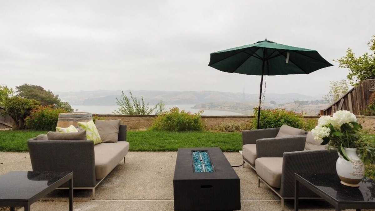 Benicia House | Charming home w/beautiful water View. Near napa and SF