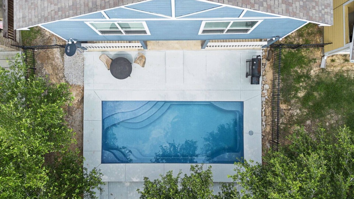 West Livingston House | Charming Home with Lake Views & Private Pool