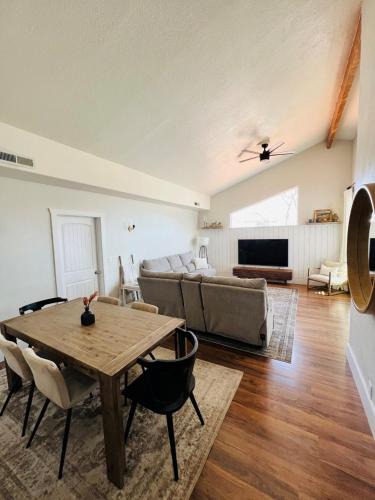 Kanab House | Charming home walking distance from downtown Kanab, w/King Suite