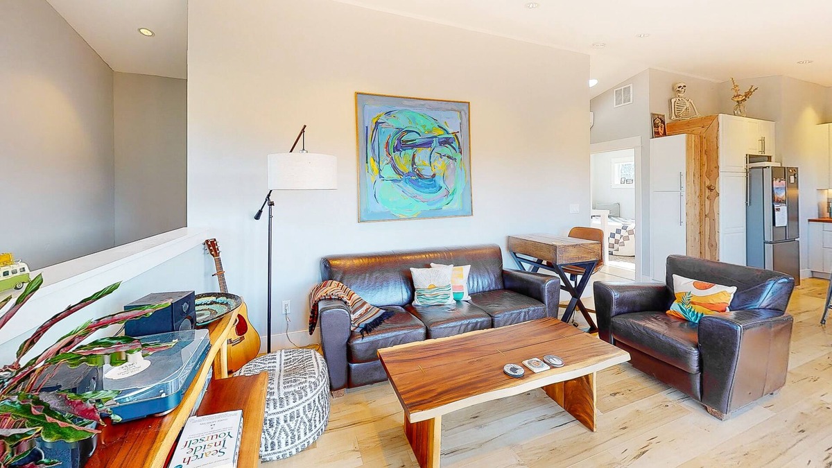 Bend House | Charming home with breathtaking mountain views, balcony, & kitchenette