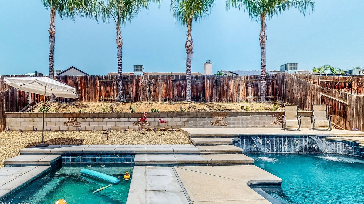 Oildale House | Charming home with private pool, hot tub, washer/dryer, & games - near downtown