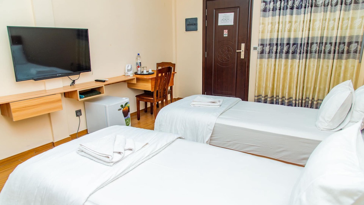 Thulusdhoo Island Hotel | Charming Hotel with Garden & Balcony