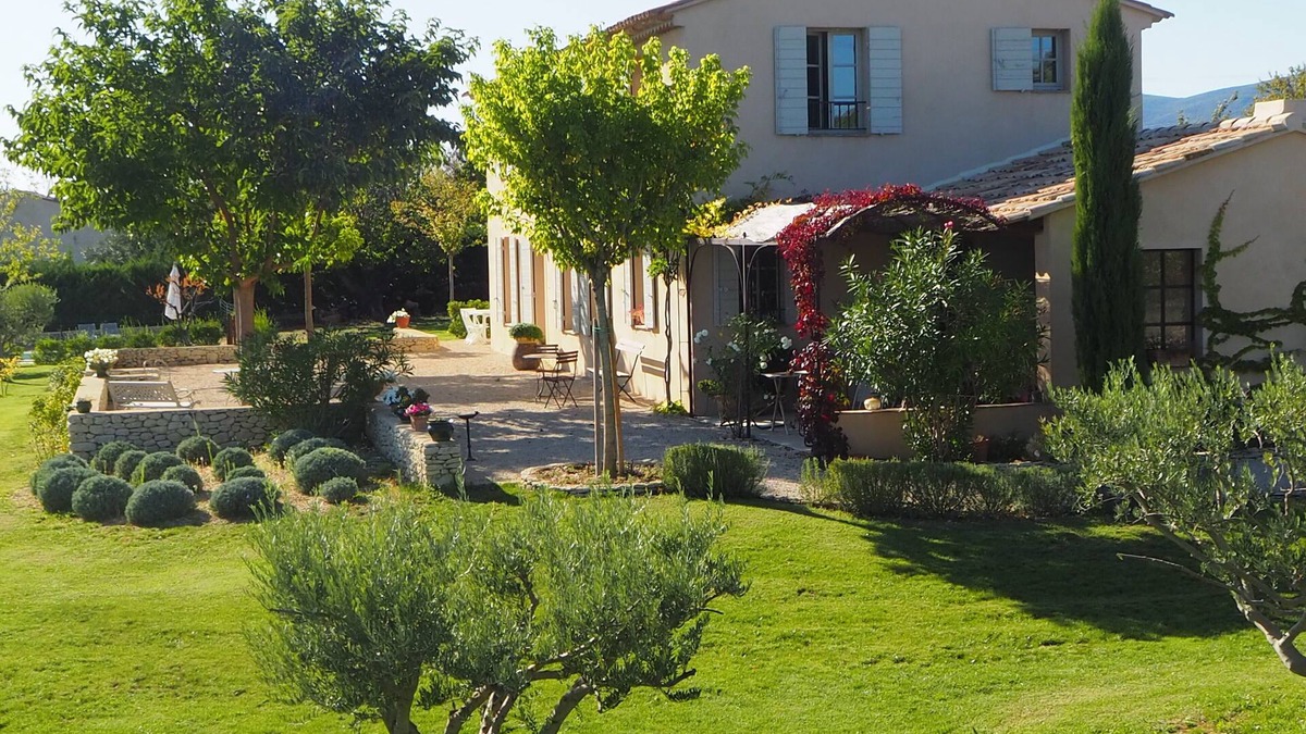 Saint-Martin-de-la-Brasque House | Charming house on the Luberon châteaux route