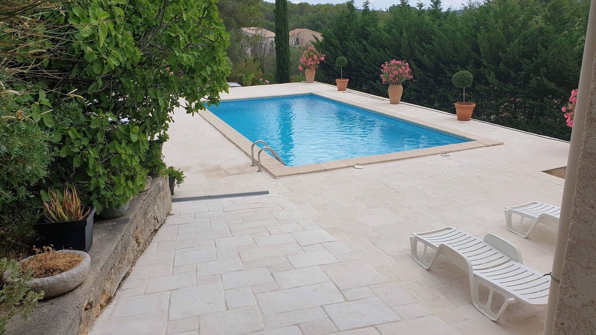 Massebœuf House | Charming house with pool.